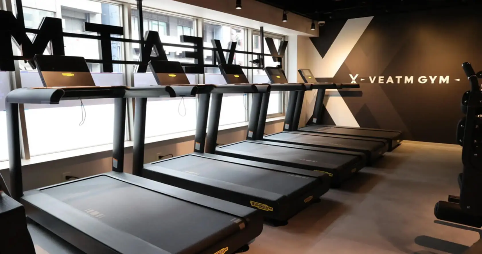 フィットネスジム事業